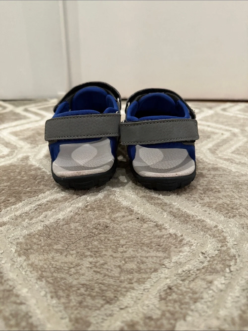 Kids Unisex Blue/Gray Summer Athletic Water Sandals/ Size Little Kid 1/ Like New